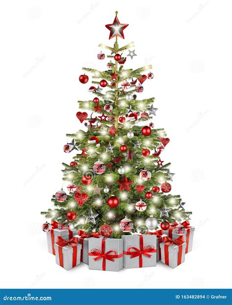 echte natuurlijke kerstboom met veel cadeautjes cadeau en rode zilveren houten versiering