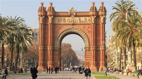 top      barcelona  budget travelling tips