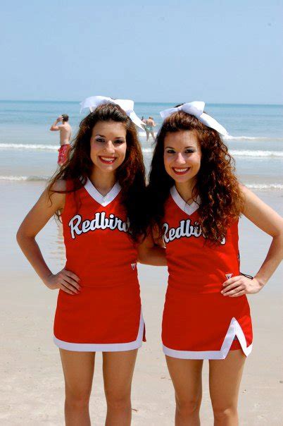 cheer heaven — illinois state s twin cheerleaders