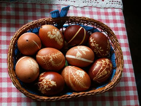 fileeaster eggs onion decorationjpg