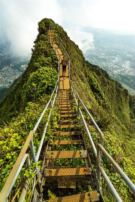 stairway  heaven hike  oahu hawaii updated  stairway