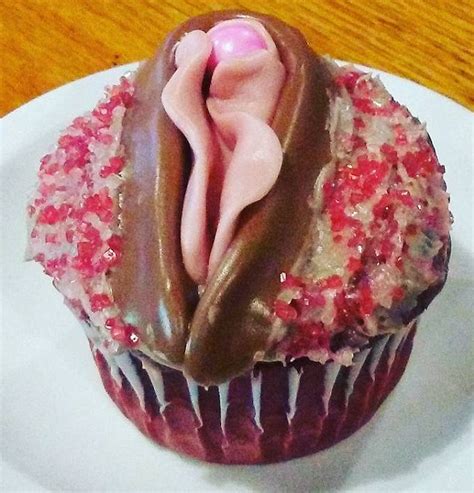 bakery debuts disturbing cupcakes that look like vaginas daily mail