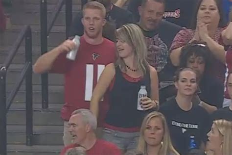 13 Sexy And Crazy Female Nfl Fans Who Are Distracting In