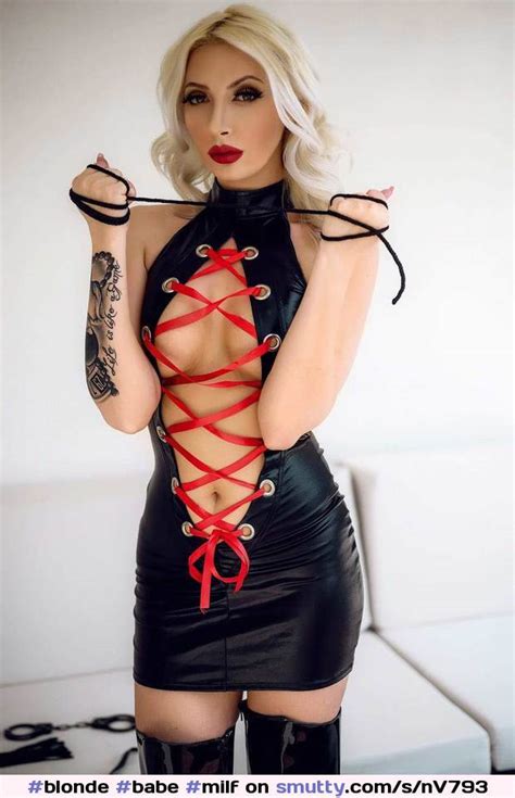 blonde babe milf redlips nn fetishwear latex