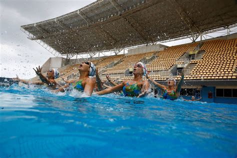 Brazil’s Synchronized Swimming Team Making Waves The Globe And Mail