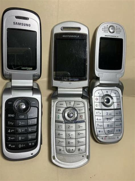 Lot Of 3 Vintage Motorola Flip Cell Phones Verizon T Mobile Originals