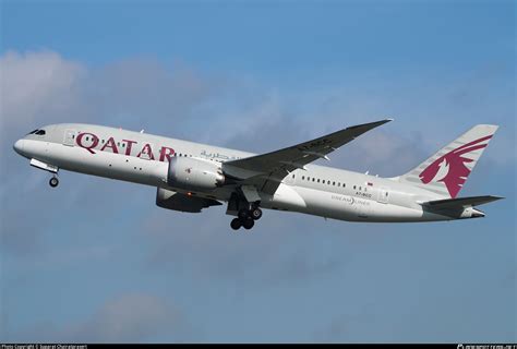 bcc qatar airways boeing   dreamliner photo  suparat chairatprasert id