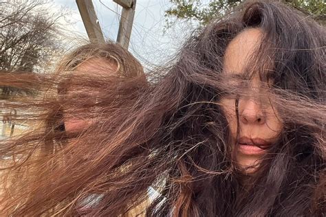 joanna gaines shares her selfie fail with daughter emmie on windy day