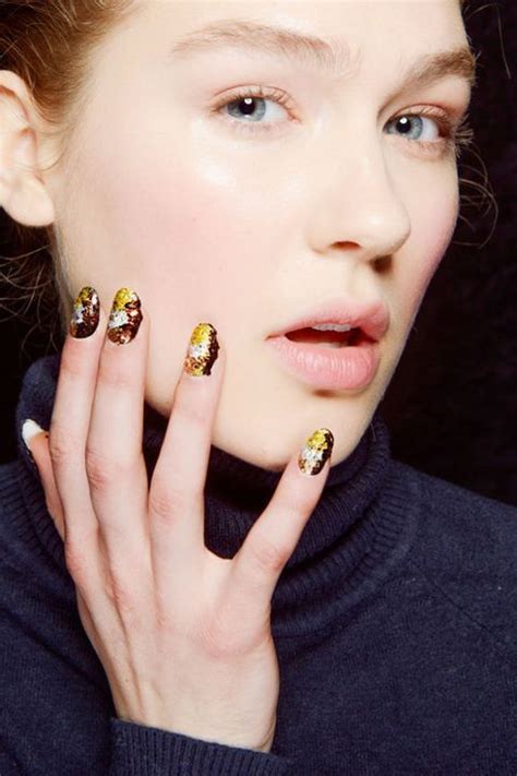 Fall 2017 Nail Trends Best Nail Ideas From Fall Nyfw Runway Elle