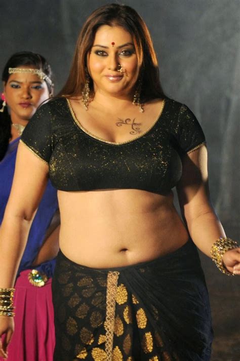 kollywood actress namitha kapoor dance malayalam movie