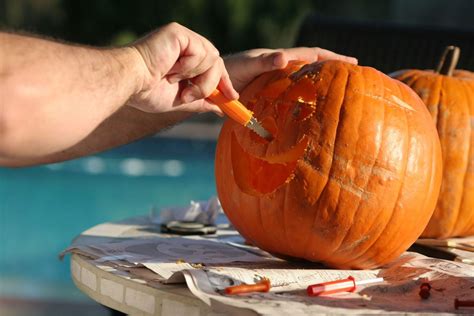 carve  pumpkin howstuffworks