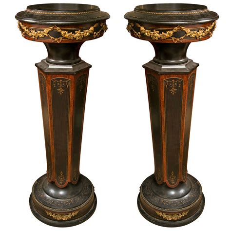 pair victorian wooden pedestals  stdibs victorian pedestal
