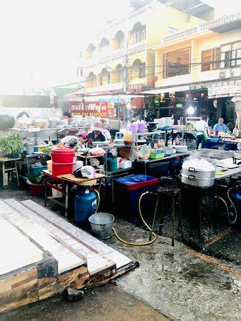 hua hin night market            hua hin thailand