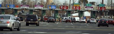 2 Garden State Parkway Toll Booths Are Robbed At Gunpoint
