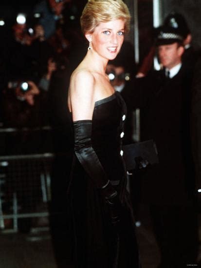 princess diana at the royal premiere of dangerous liaisons in london march 1989 photographic