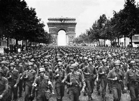 world war ii  pictures liberation  paris august
