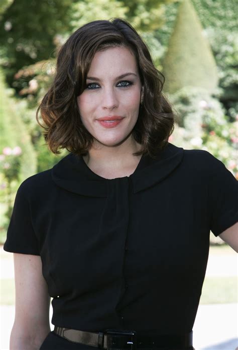 liv tyler hot hd wallpapers high resolution pictures