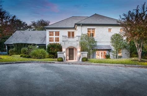 dennis quaid sells austin home    million mansion global