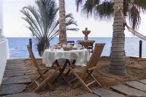 vakantiehuizen en accommodaties  playa de la caleta canarische eilanden spanje airbnb