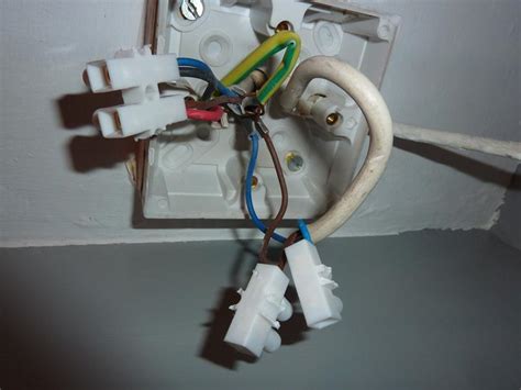 bathroom extractor fan wiring issue diynot forums