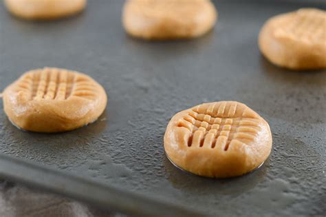easy  ingredient peanut butter cookies sunny day family
