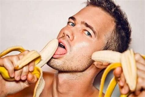 a lot more straight men are using dildos to masturbate than you might think