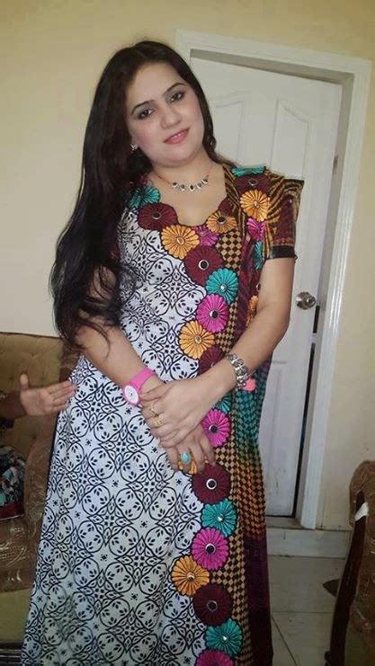 Beautiful Hot Pakistani Aunty Picture College Girl Pics Hd