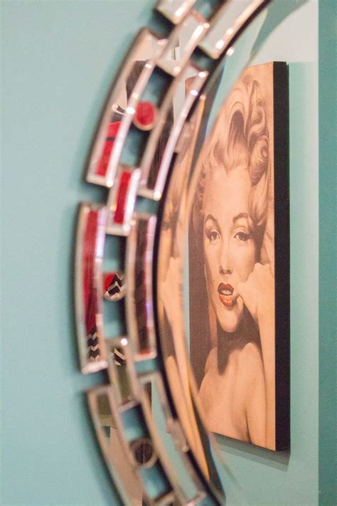 Marilyn Monroe Wall Art Retro Decor Unframed Hollywood Pin