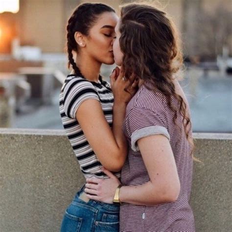 is 2018 the best bisexual dating site for women and couples to look