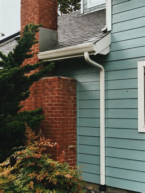What Roof Rainwater Drainage System Should You Use