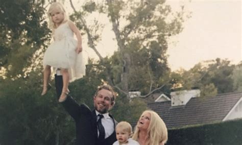 jessica simpson looks like a sex pot in father s day snap