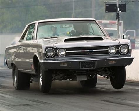 muscle cars     hemi plymouth gtx silver