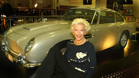 Honor Blackman James Bond S Pussy Galore Actress Has Died Aged 94 Gold
