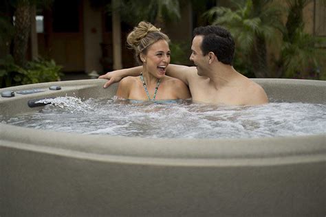 Review Of Lifesmart Rock Solid Luna Spa Hot Tub With Plug
