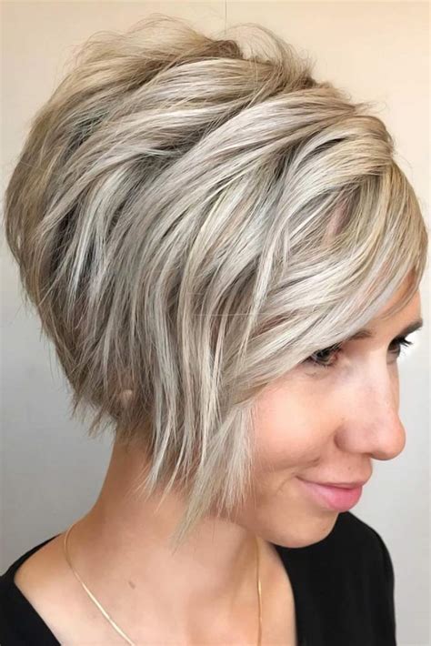 35 Best Short Hairstyles For Round Faces In 2020