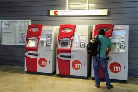 valencia metro   save money  travel  easily