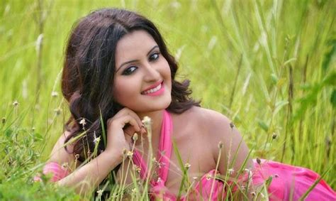 Bangladeshi Hot Actress Pori Moni Sexy Picture Collections