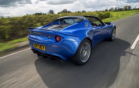 lotus elise named slowest depreciating performance car autoevolution
