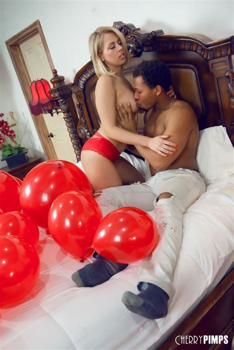 zoey monroe fucked by her man on valentine s day photos