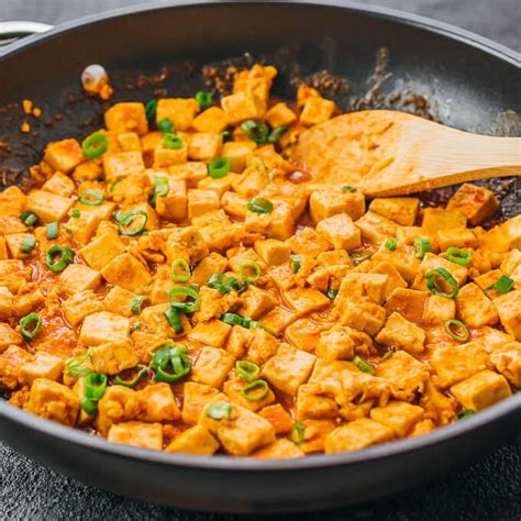 Learn How To Cook A Simple And Easy Tofu Stir Fry In A Pan With A