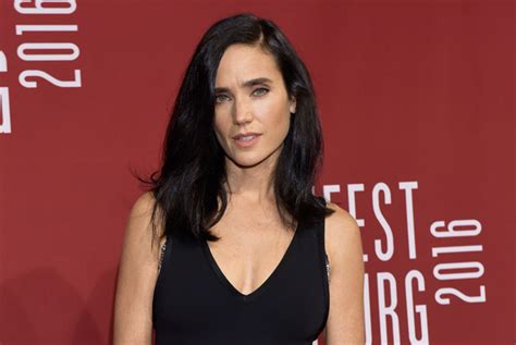 46 Year Old Jennifer Connelly Is On Vacay In A Bikini Could Pass For
