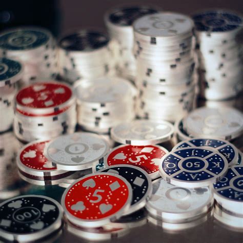 silver plated poker chip set  count circuit poker touch  modern