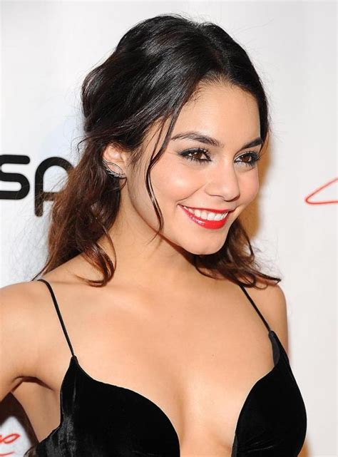 Vanessa hudgens sexy desktop