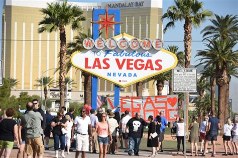 Las Vegas Shooting Lawsuits Hundreds Of Victims Say Hotel Concert