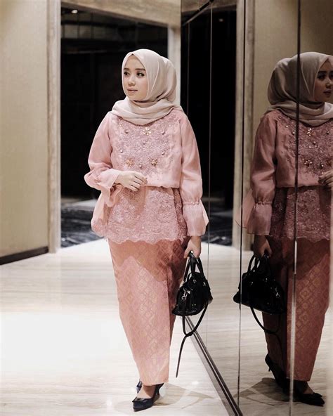 √ 60 Model Kebaya Kartini Modern Brokat Hijab Terbaru 2020