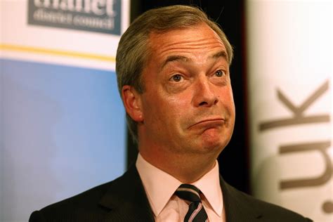 election  nigel farage resigns  ukip leader  losing fight  south thanet seat
