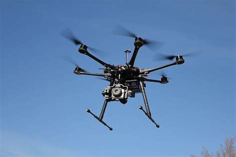 judge strikes   year  faa drone ban  commercial drones legal