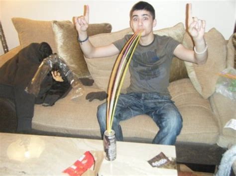 sizzling hot zayn at home b4 he went on x factor he leaves me