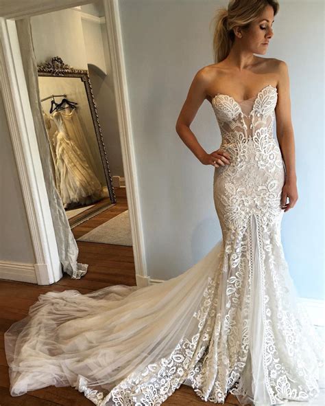 Strapless Mermaid Long Sweetheart Wedding Dress With Lace Appliques