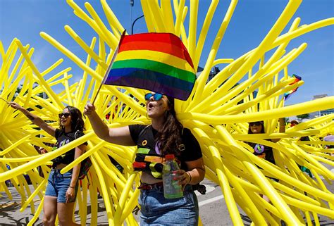 gay rights in chicago guide to pride fest and pride parade chicago